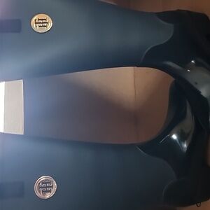 Tommy Hilfiger rain boots, size 8 black and navy blue